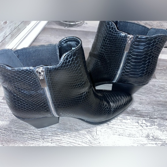 Black snake pattern booties🎀 - Picture 9 of 12